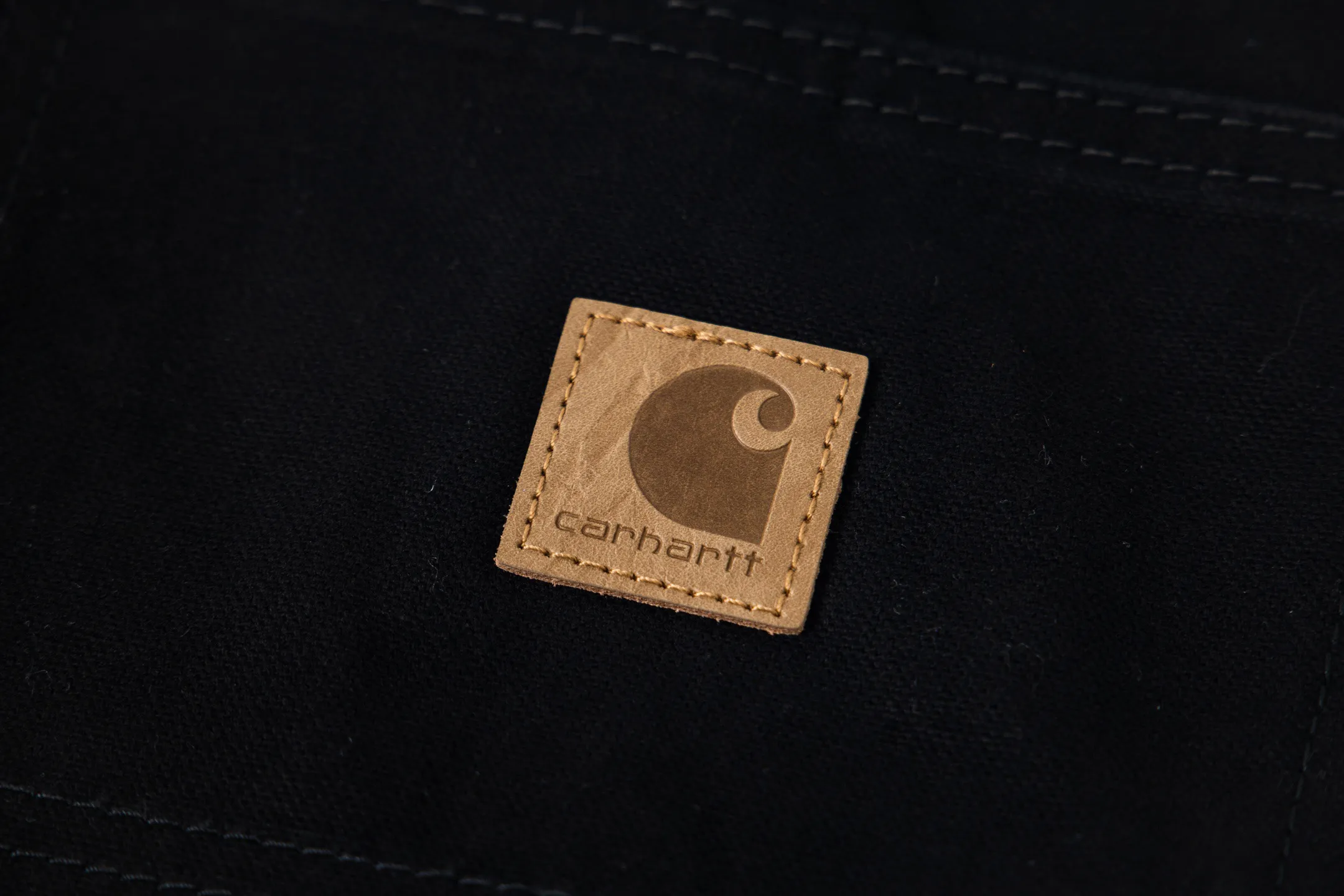 P260 Chrome Hearts co-branded Carhartt zipper leather jeans, priced at 16W+, patchwork cross pattern embellishment, high-waisted washed jeans! ! Absolutely high-end luxury products, 8W+ level god-level single products, super popular products, made with top heavy industry, a magic weapon that cannot be missed. About Kroxin This is an extremely luxurious fashion brand, which can also be called the nobles of the high street. It has always been an exclusive brand for some hipsters or the rich second generation. Compared with ordinary high streets, it is more luxurious and noble. Compared with luxury brands, it has a more fashionable personality and has always been a brand that I have a special liking for. Style number: 1772# Size: 28 30 32 34 36